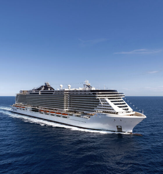 Cruzeiro MSC Seaview navegando em alto-mar durante o roteiro de Ano Novo pela costa brasileira